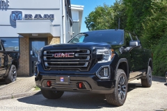 New 2021 GMC Sierra AT4